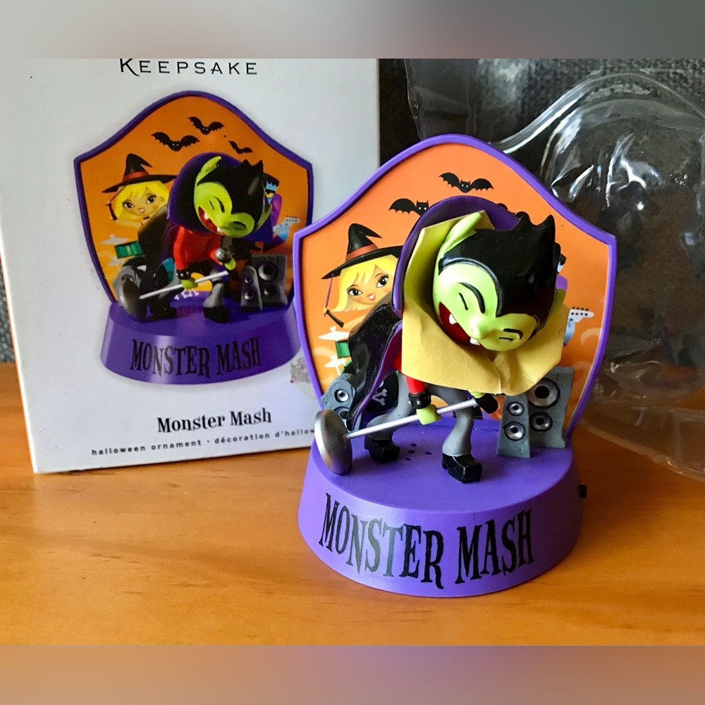 2/$10 Not Tested 2010 HALLMARK Halloween Tabletop Mantle Decoration Monster Mash